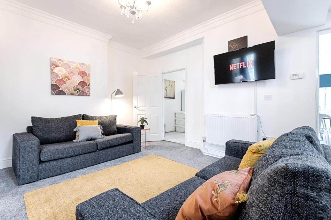 Make This Your Base! Tv In Every Bedroom! Merthyr Tydfil Eksteriør bilde