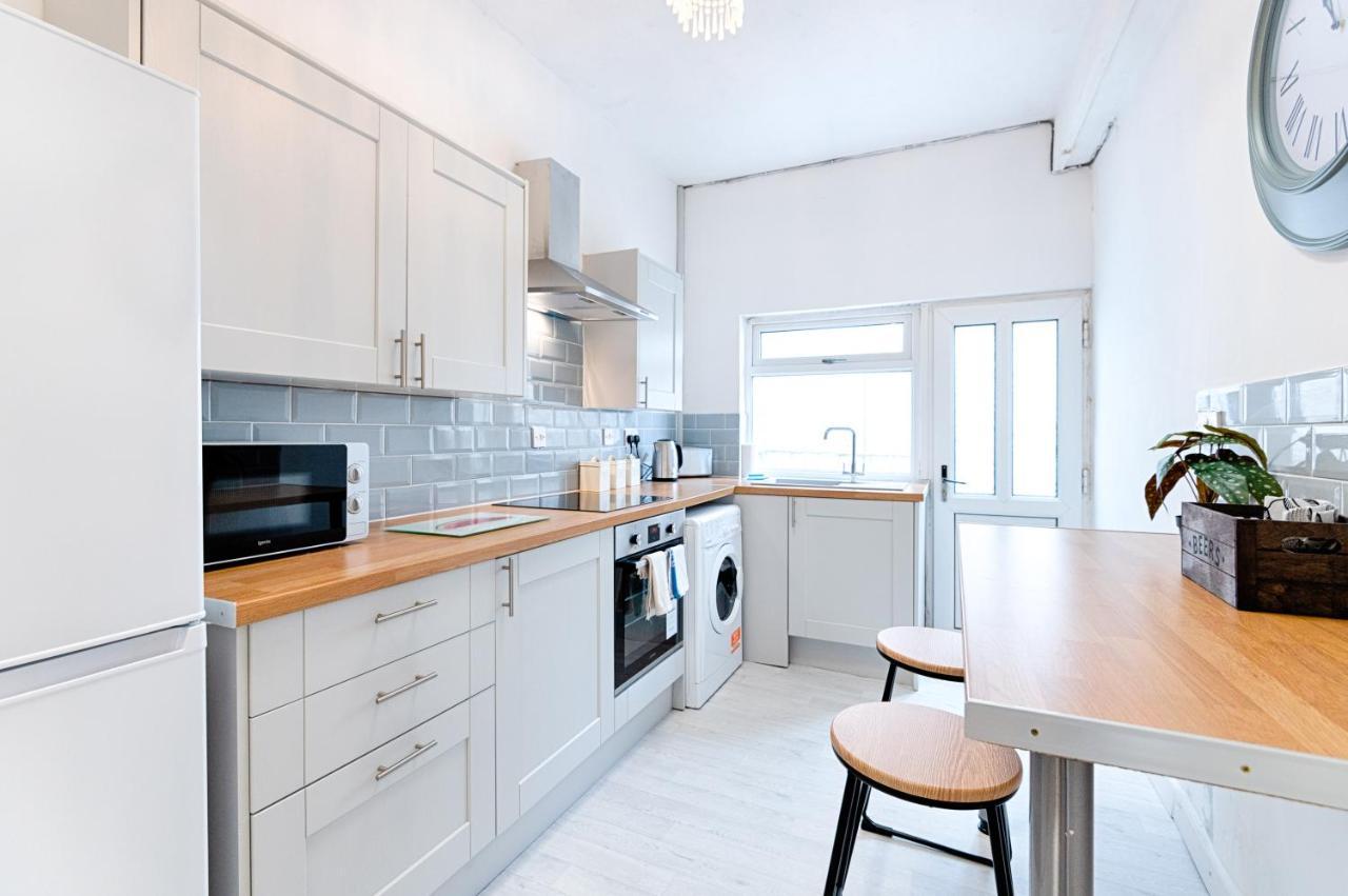 Make This Your Base! Tv In Every Bedroom! Merthyr Tydfil Eksteriør bilde