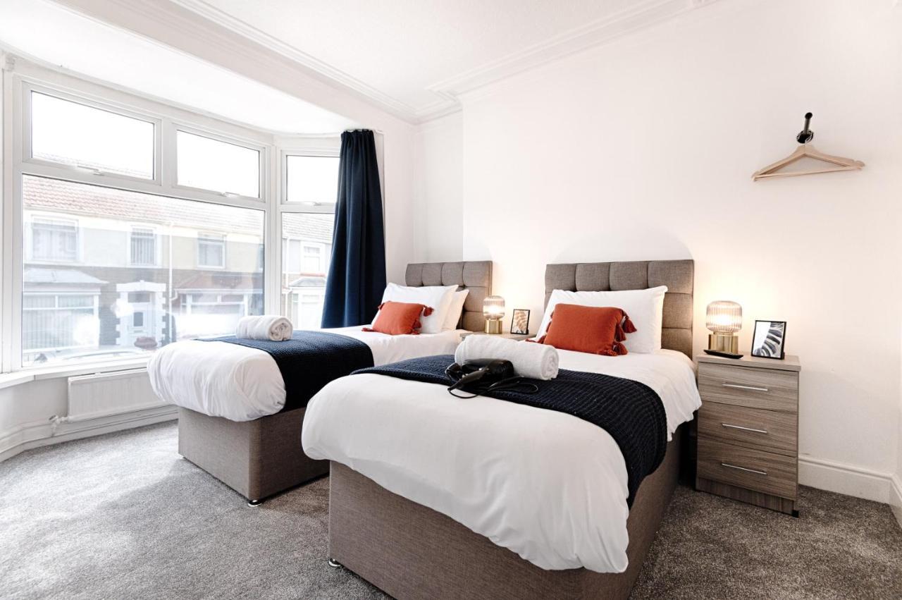 Make This Your Base! Tv In Every Bedroom! Merthyr Tydfil Eksteriør bilde